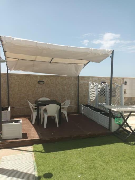 Appartamento Con Giardino A 3 Metri Dalla Spiaggia Taranto Dış mekan fotoğraf